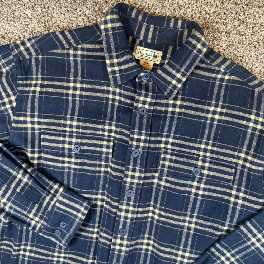 LL Bean Chamois Flannel Mens L-Tall Navy Blue Plaid Button Down Shirt Y2K